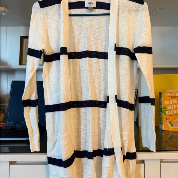 Old Navy Cream and Navy Cape - Picture 2 of 6